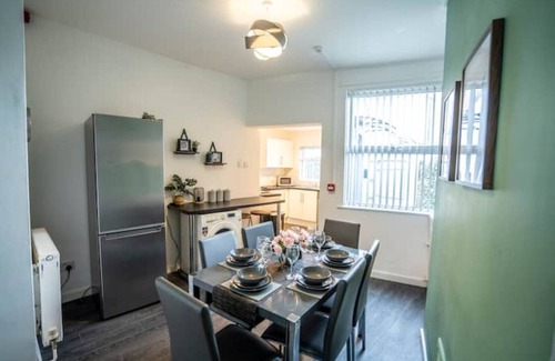 Anfield House | Entire House Anfield-Liverpool