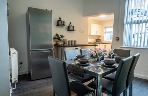 Anfield House | Entire House Anfield-Liverpool