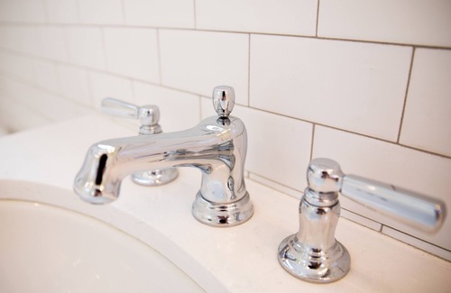 University District House | Entire House, Close to downtown & University, Fast WiFi, Free Parking