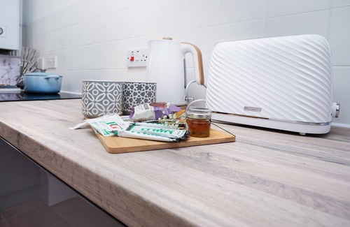 Cherry Hinton House | Entire House in Cambridge - 2 Car Parking Spaces