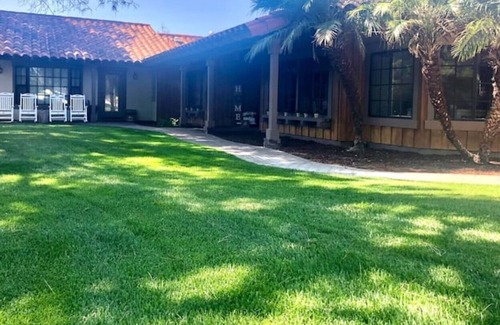 El Cajon House | ENTIRE HOUSE! Stunning 4BR with view/Outdoor Oasis