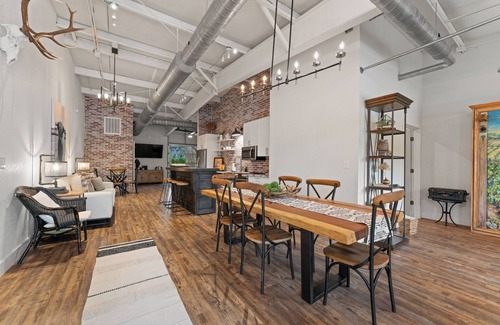 Bulverde House | Entire Lodge