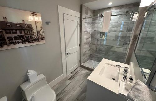 Newport Hotel | Entire Modern 7 Unit 7 Bath Boutique Inn