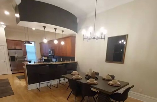 The Gate House | Entire Place Lafayette Est-Urban Retreat Book now!