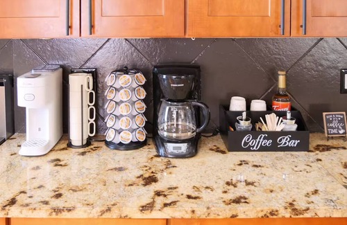 The Gate House | Entire Place Lafayette Est-Urban Retreat Book now!