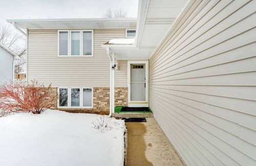 Cottage Grove House | Entire private basement suite residential home
