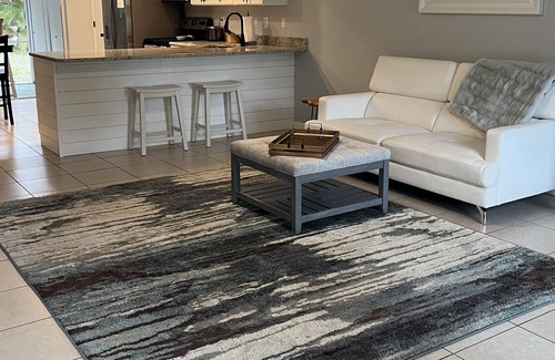 Englewood East Villa | Entire rental Unit 10 minutes from Englewood Beach