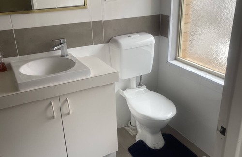 Somerville House | Entire Residential 3/2 Home and clean family home
