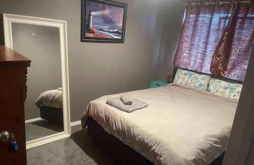 Somerville House | Entire Residential 3/2 Home and clean family home