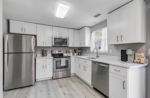 Kettering House | Entire townhome in Largo, MD, close to Washington DC!