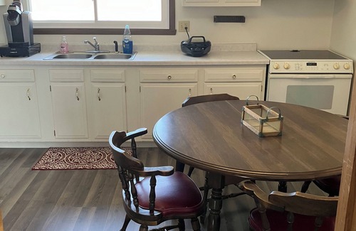 Manitowoc House | Entire Upper Floor