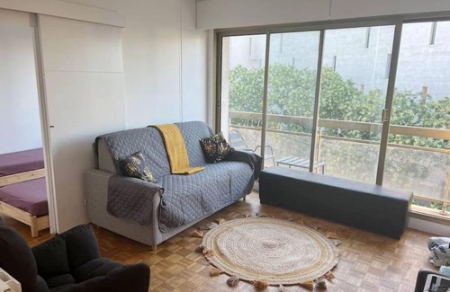 Belleville Apartment | Entiry apartment, Private rooms in Paris