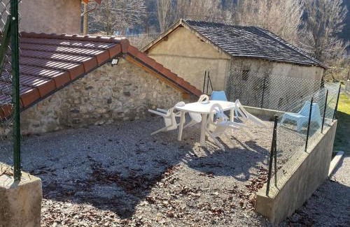 Sinsat Apartment | Entre la montagne et la rivière