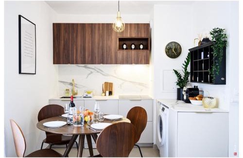 Rueil-Malmaison Apartment | Entre Paris et le Chateau de Versailles - Parking