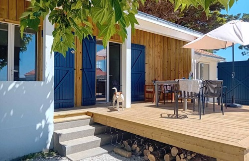 Prefailles House | Eole 2, family home with sea view