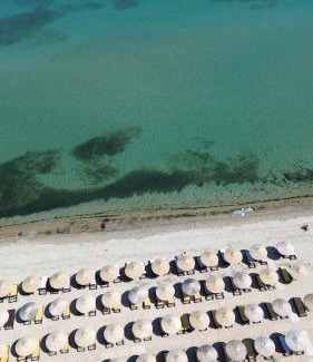 Agia Triada Hotel | EONA BEACH RESORT by Greek Pride