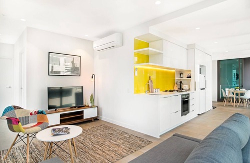 Melbourne Central Business District Apartment | EP2-UNIQUE CBD 1BR - SUPERB VIEWS + WIFI