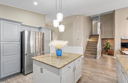 Peoria House | Epic 6BR w/Foosball + Popcorn | Pool + Fire Pit