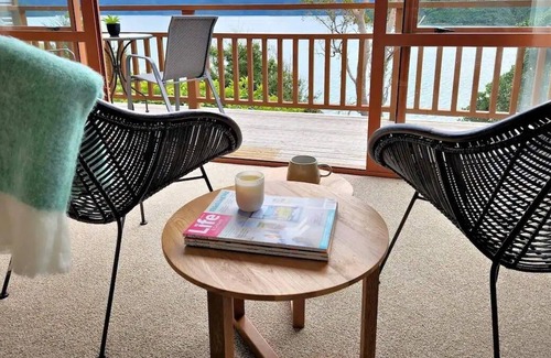 Whatamango Bay Cottage | Epic view Whatamango Bay waterfront cottage