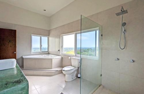 Bajos de Chila Villa | Epic Views - 7 min from airport