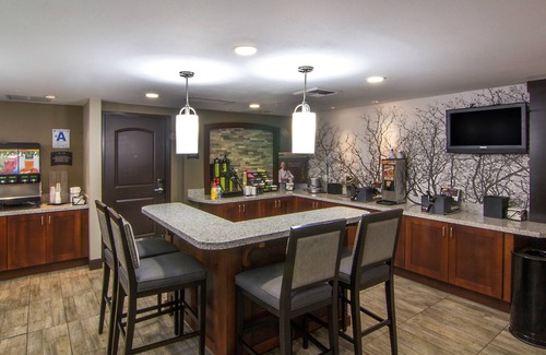 Bressi Ranch Apartment | Equipped Studio Just 4-Minutes from the Airport | Fitness Center + Pool Access