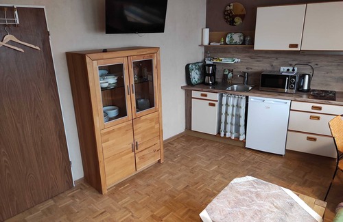 Rhede Apartment | Erich studio apartment with garden view - Ferienwohnung Rhede