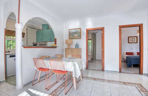Pals House | ESCALE: Beautiful holiday rental house with private pool in Masos de Pals