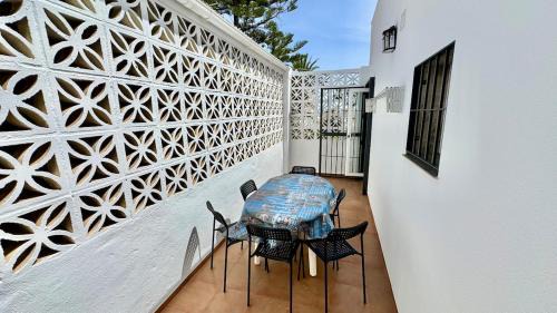 Carihuela House | Escapada de Relax y Diseño con Piscina y Barbacoa