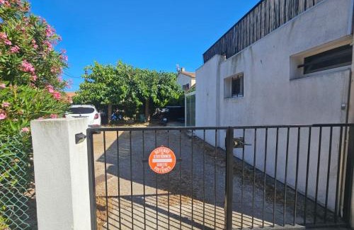 Toulon - Hyeres Apartment | Escapade à 2 à 300 mètres de la mer tout confort