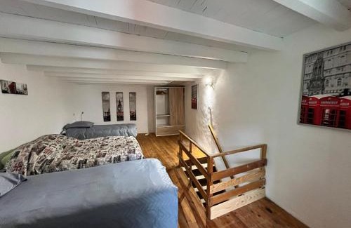 Saint-Nazaire-le-Desert House | Escapade provençale en gite esprit dortoir