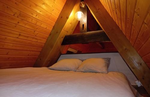 Quimper Apartment | Escapade Romantique sous les toits de Kéréon - Centre Historique, rue piétonne