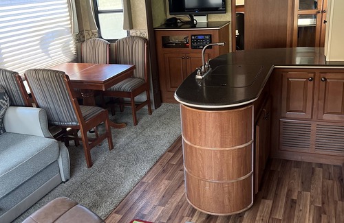 American Canyon House | Escape from all the noise and stay in this napa valley campsite