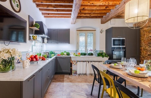 Santa Maria del Giudice Villa | Escape to Tuscany: serene farmhouse with pool & views