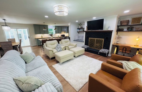 South Cleveland House | Escape to Bell Branch Place: Where Relaxation Meets Comfort