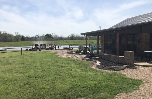 Giddings House | Escape to Giddings - Charming 2-Bedroom Vacation Home