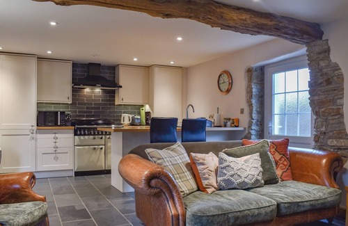 Umberleigh Cottage | Escape to Honeysuckle Cottage, a stylish retreat in High Bickington.