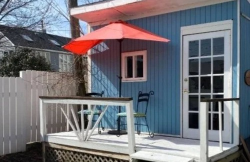 Highlands House | Escape to the charming seaside town of Highlands, New Jersey to a cozy Bungalow