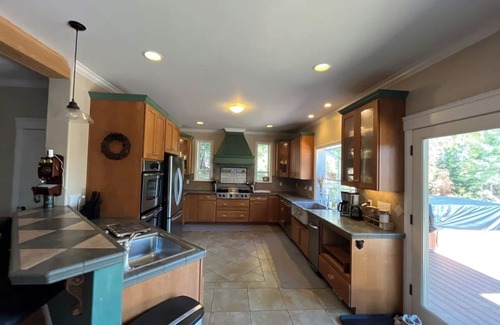 Alta House | Escape to the Woods, Lux & Fun!