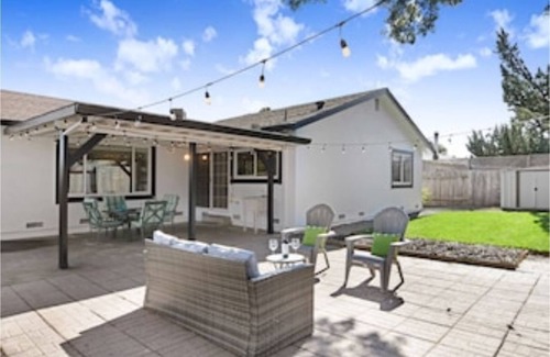 Southwest Santa Rosa House | Escape to Wine Country with Friends & Family