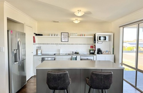 North Beach Apartment | Escape2Kassa - Spacious Home on Quiet Street