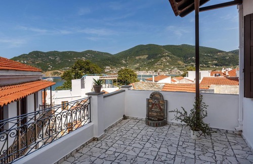 Skopelos Apartment | Esperos Apartment in Sporades