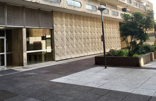 Gambetta Apartment | Esplanade de La Defense Apartment