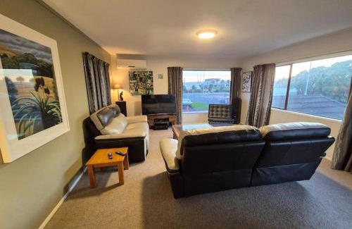 Gisborne Apartment | Esplanade Townhouse