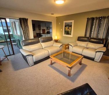Gisborne Apartment | Esplanade Townhouse