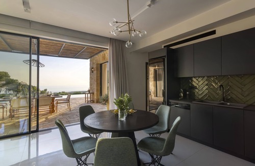 Maries Villa | Estrella - Two Bedroom Villa, Sleeps 4