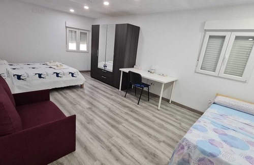 Torre Baro House | Estudio con Cocina y Servicios Independientes