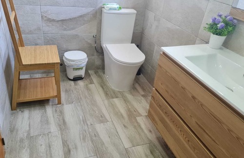 Torre Baro House | Estudio con Cocina y Servicios Independientes