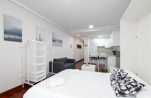 Teis Apartment | Estudio moderno con parking by CABANA Rentals