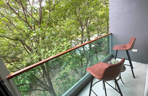 Patong Apartment | ET612 Convenient studio - quiet spot, pool