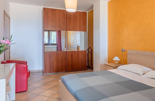 Torino di Sangro Apartment | Eteras Verrusio Art - One Bedroom Apartment, Sleeps 2